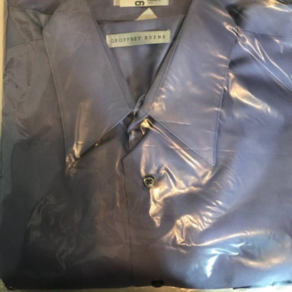 Geoffrey Beene Sateen Dress Shirt Large Neck 16.5, Arm 32/33 Sky blue